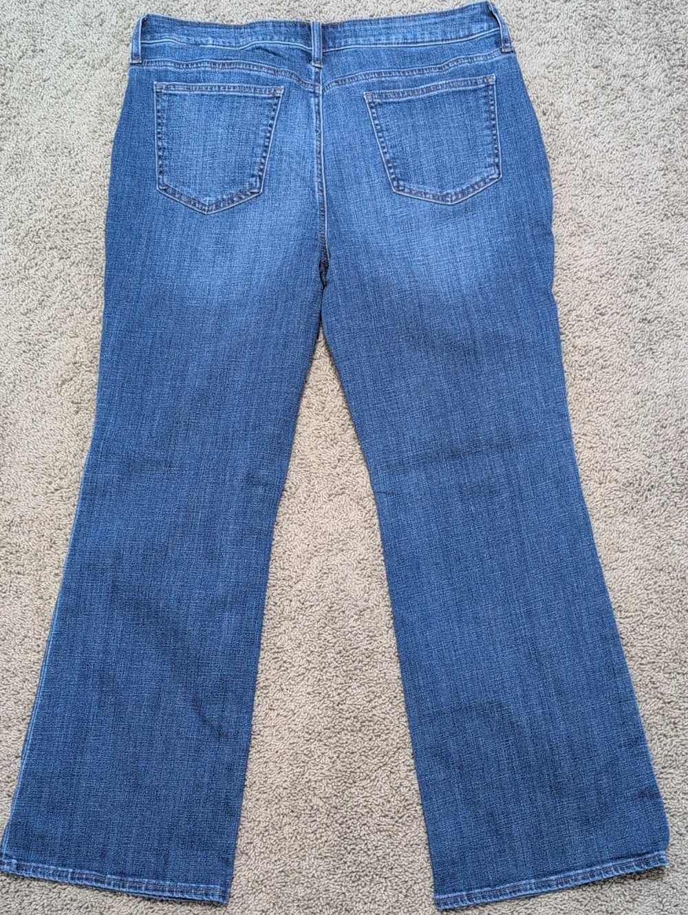 Chico's So Slimming Girlfriend Flare Jeans Blue Denim Size 12P Medium Wash - Picture 8 of 9